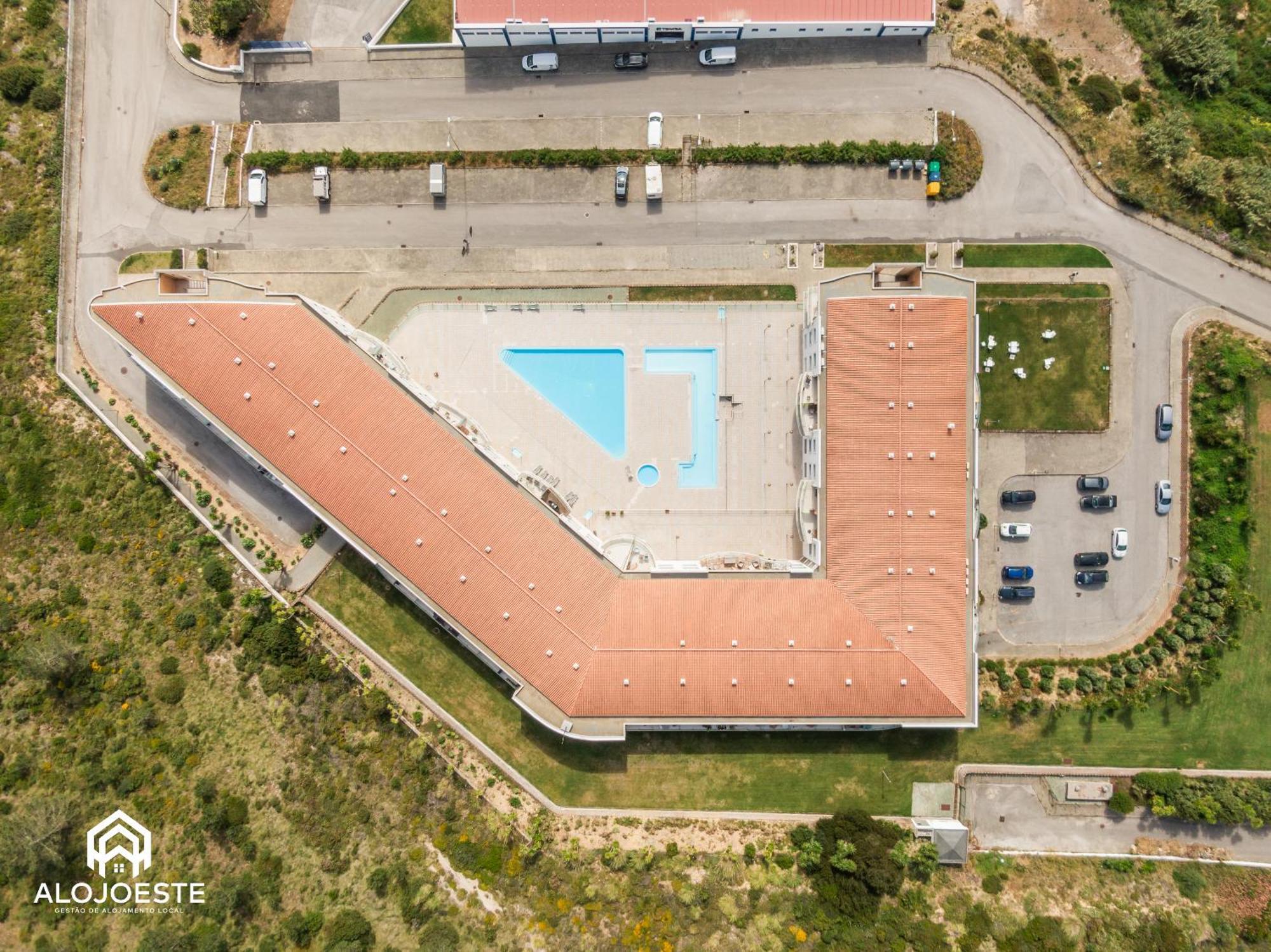 Summer In Paradise - Sea View And Pool In Apartment Ericeira